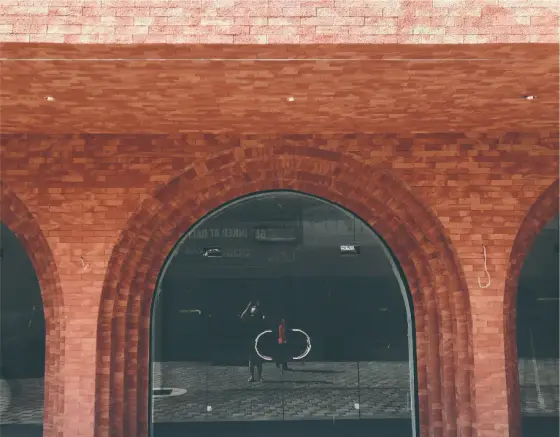 Brick — G Facing Brick Uygulama