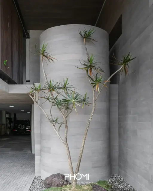 Travertine — Anata Women’s, Bandung