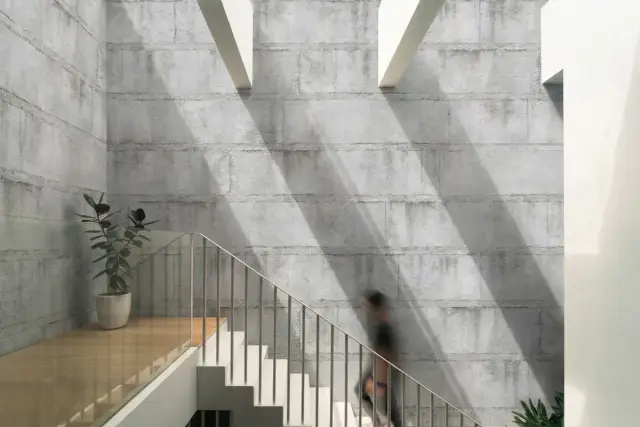 Polish Concrete Wall — Four-Hole Polish Concrete Stone