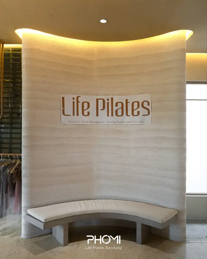 Interior wall with a beige stone texture